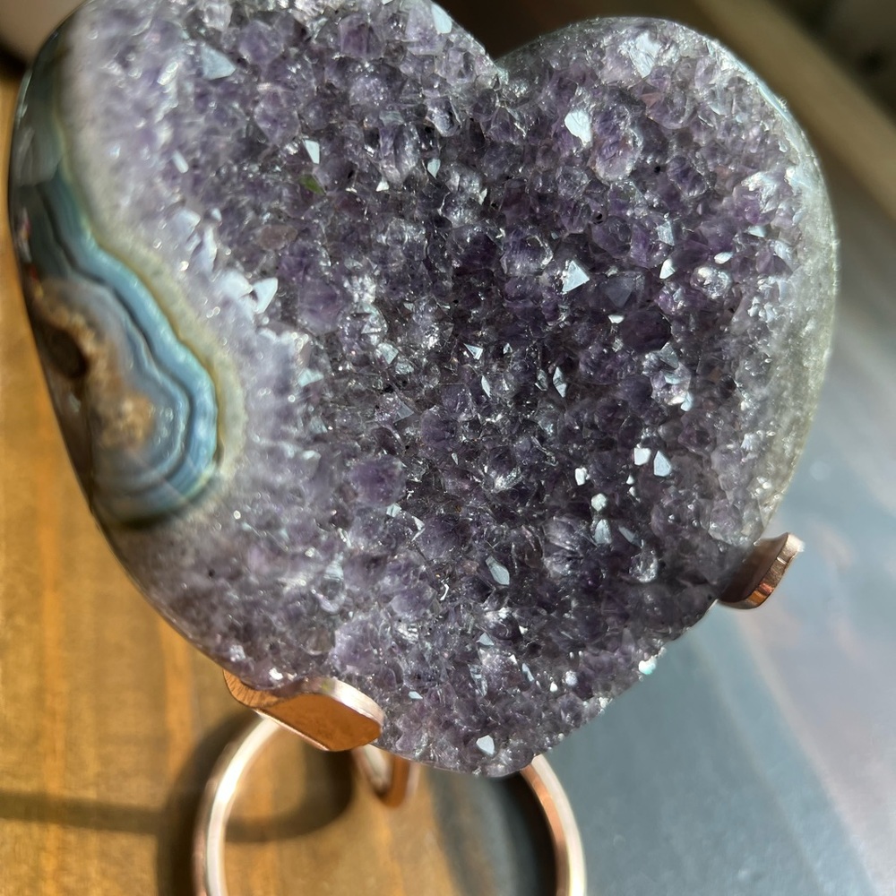 ✨Amethyst Heart Geode With Stand✨